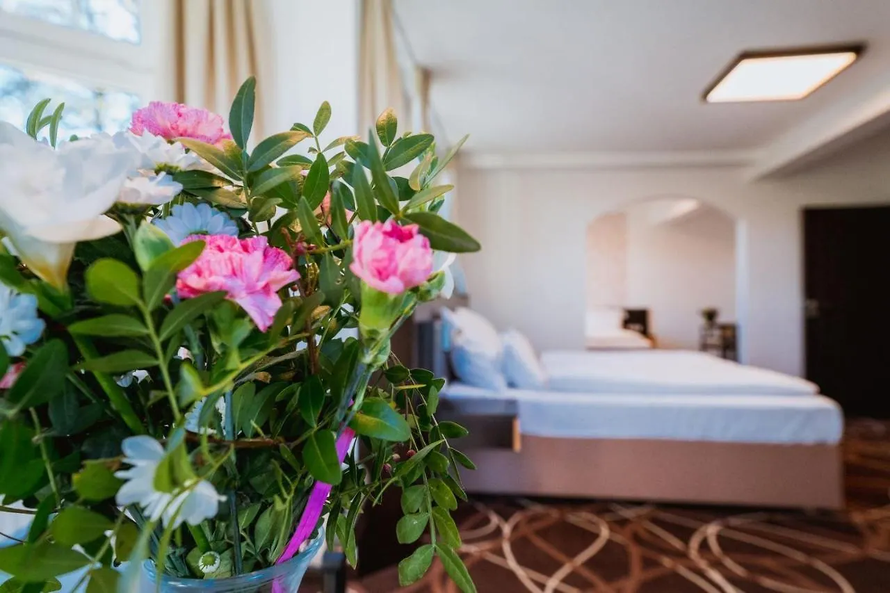 Hotel Hubertus Karlsbad 3*,