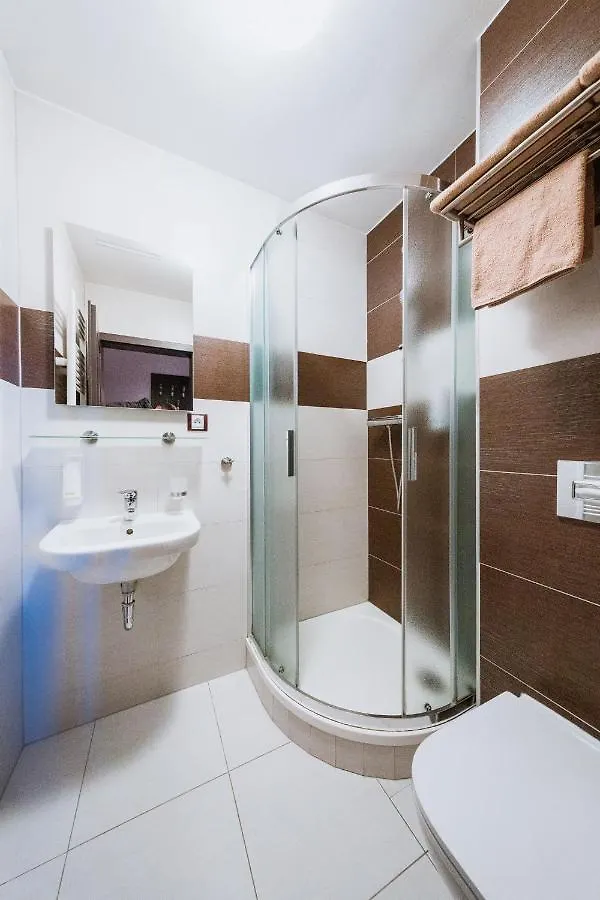 Hotel Hubertus Karlsbad 3*,